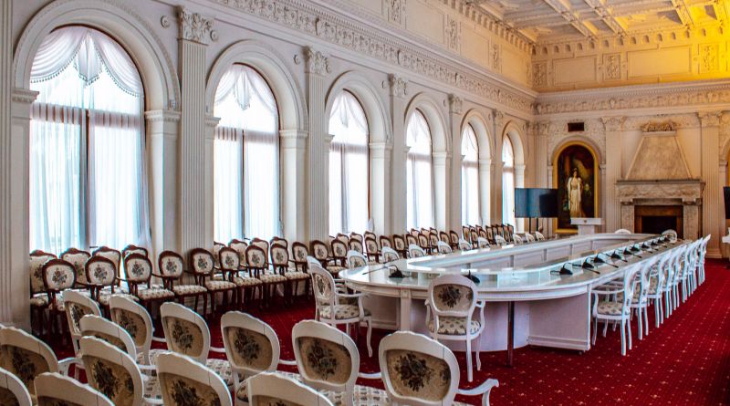 Фото Ялта: Никитский сад и Ливадийский дворец - вид 3