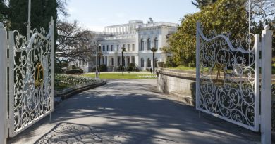 Ялта: Никитский сад и Ливадийский дворец — фото 1