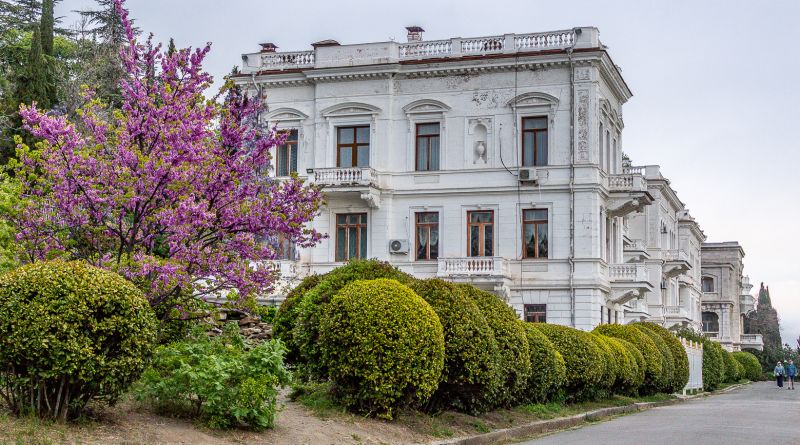 Фото Ялтинское Ожерелье (Ялта) - вид 2